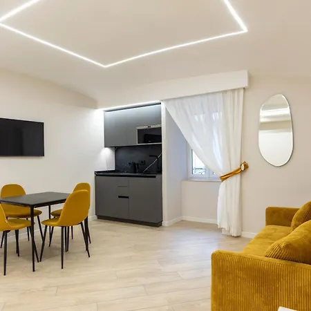 Apartment Chiatamone Seafront