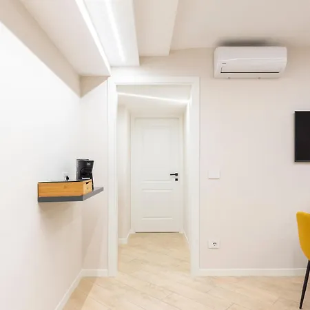 Chiatamone Seafront *