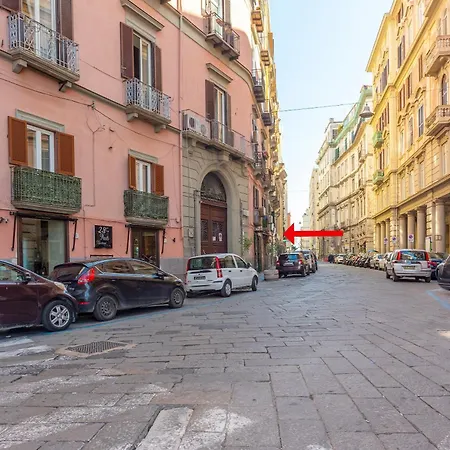 Chiatamone Seafront Неаполь